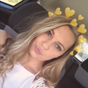 Meet your Posher, Carly